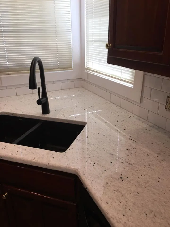 Гранит Pitaya в интерьере (столешница)